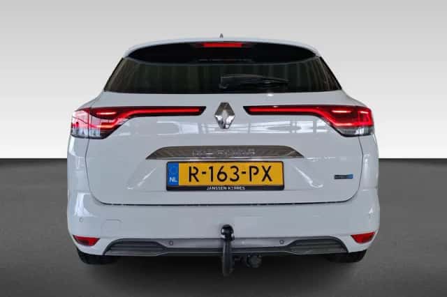 Renault Mégane E-Tech (2022) thumbnail 4
