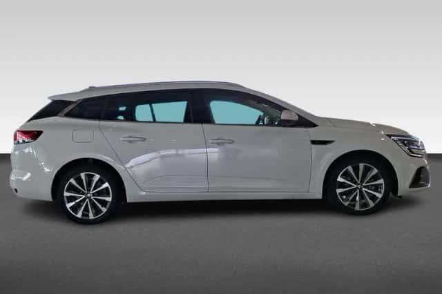 Renault Mégane E-Tech (2022) thumbnail 5