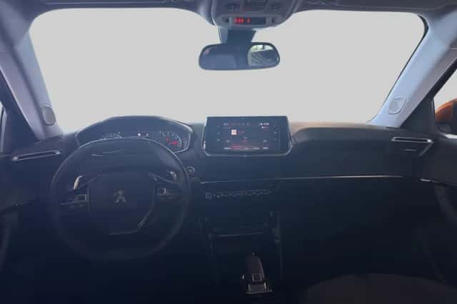 Peugeot 2008 (2021) thumbnail 5