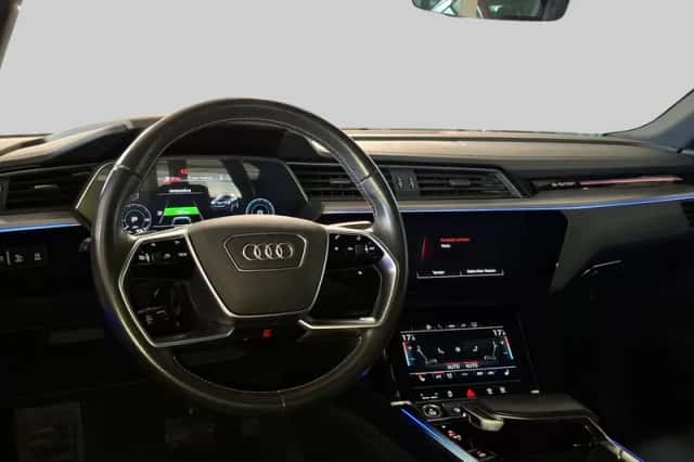 Audi e-tron (2020) thumbnail 4