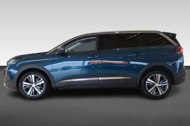 Peugeot 5008 (2021) thumbnail 3