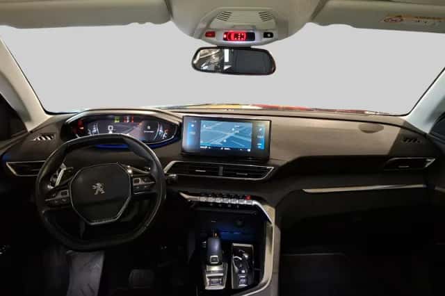 Peugeot 5008 (2021) thumbnail 4