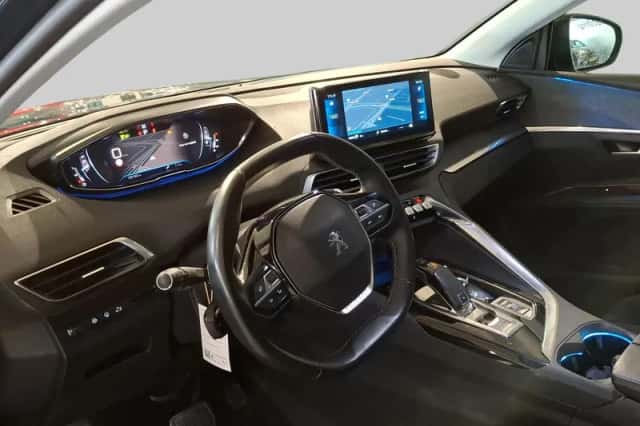 Peugeot 5008 (2021) thumbnail 5
