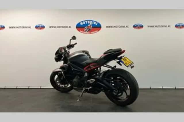 TRIUMPH STREET (2020) thumbnail 6