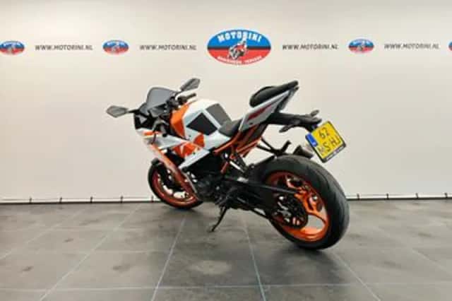 KTM RC (2023) thumbnail 5