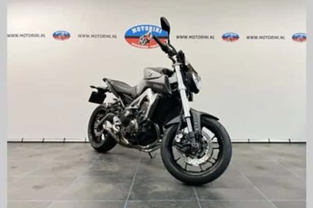 YAMAHA MT (2014) thumbnail 2