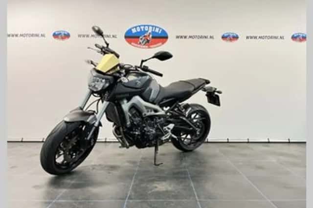 YAMAHA MT (2014) thumbnail 4