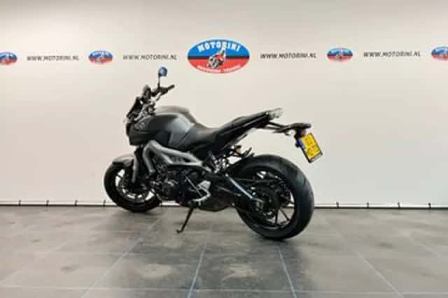 YAMAHA MT (2014) thumbnail 6