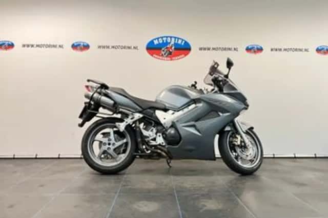 Honda VFR (2008) thumbnail 1