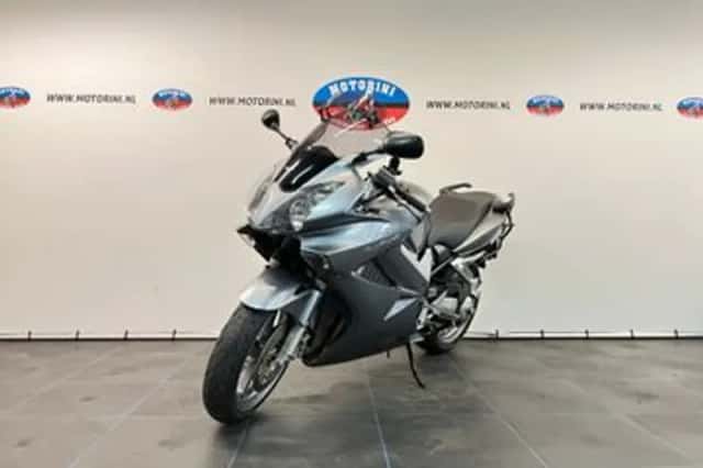Honda VFR (2008) thumbnail 4