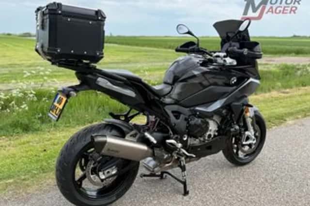 BMW S (2023) thumbnail 3
