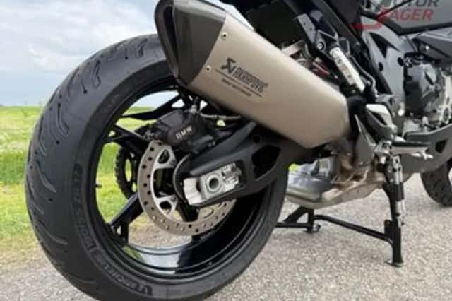 BMW S (2023) thumbnail 4