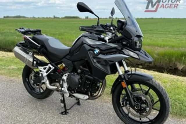 BMW F (2024) thumbnail 2