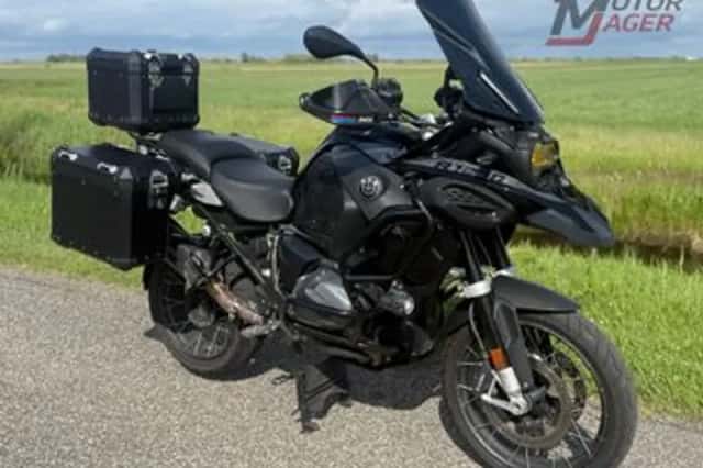 BMW R (2022) thumbnail 1