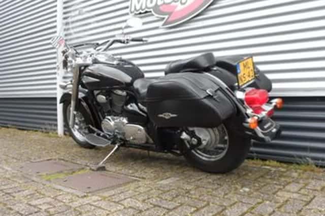 Suzuki VL800 (2004) thumbnail 3