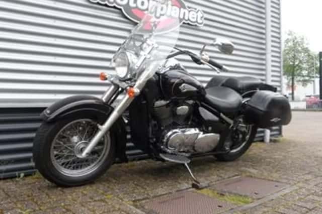 Suzuki VL800 (2004) thumbnail 4