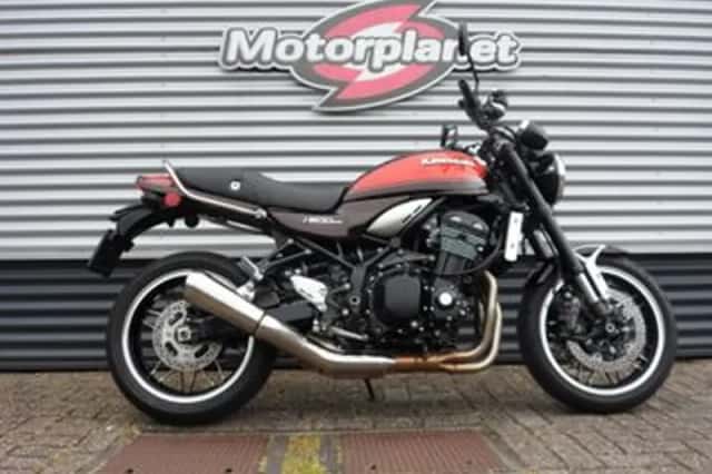 KAWASAKI Z900RS (2018) thumbnail 1
