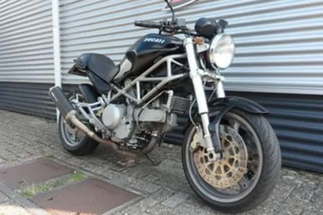 DUCATI MONSTER (2004) thumbnail 5