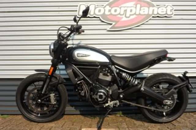 DUCATI SCRAMBLER (2019) thumbnail 2