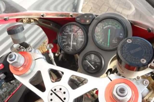 DUCATI 996 (2000) thumbnail 5