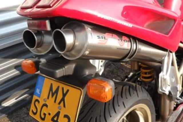 DUCATI 996 (2000) thumbnail 6