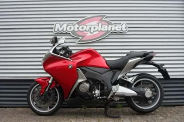 Honda VFR (2010) thumbnail 2