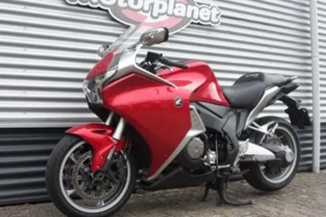 Honda VFR (2010) thumbnail 3
