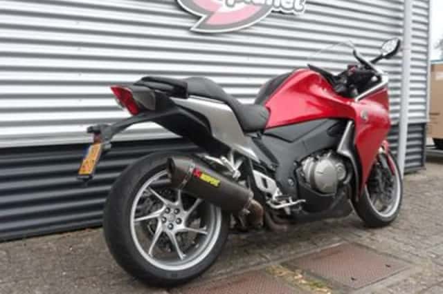 Honda VFR (2010) thumbnail 5