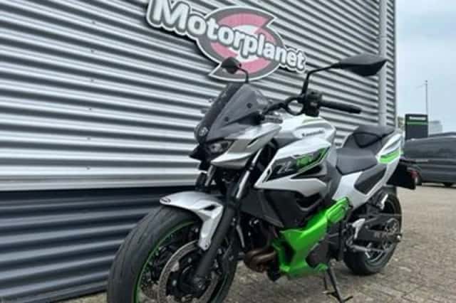 KAWASAKI NINJA (2024) thumbnail 5