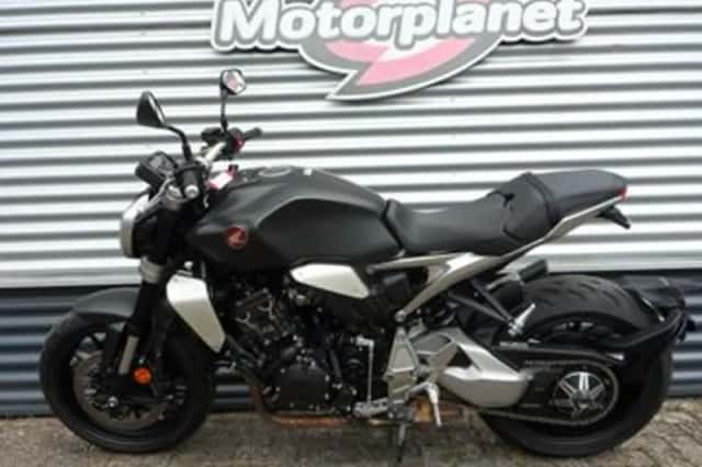 Honda CB (2022) thumbnail 2