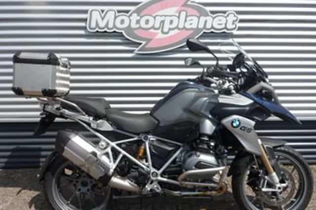 BMW R (2015) thumbnail 1