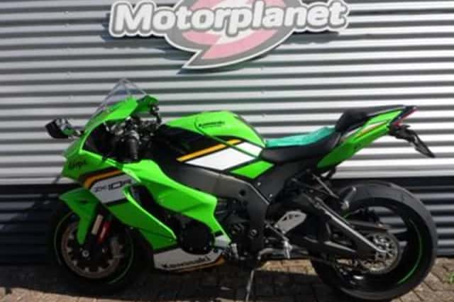 KAWASAKI NINJA (2025) thumbnail 2