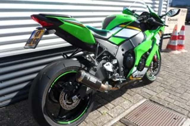 KAWASAKI NINJA (2025) thumbnail 4