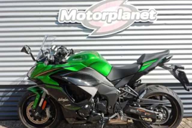 KAWASAKI NINJA (2025) thumbnail 2