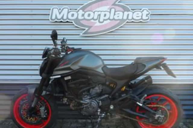 DUCATI MONSTER (2021) thumbnail 2