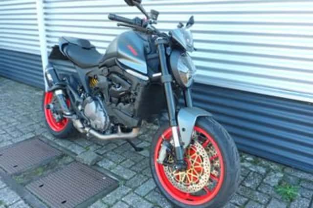 DUCATI MONSTER (2021) thumbnail 3
