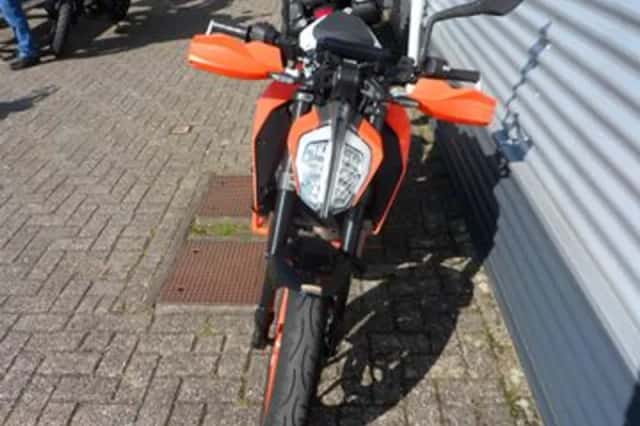 KTM 390 (2020) thumbnail 6