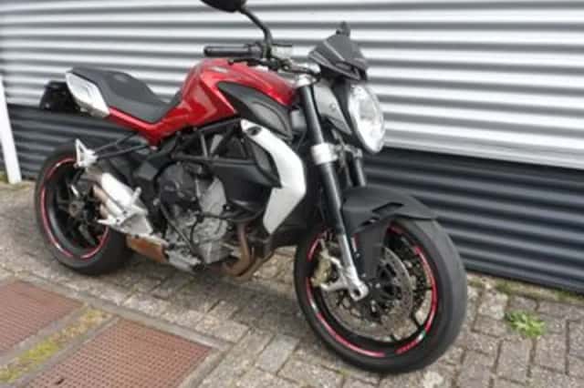 MV AGUSTA BRUTALE 800 (2015) thumbnail 3
