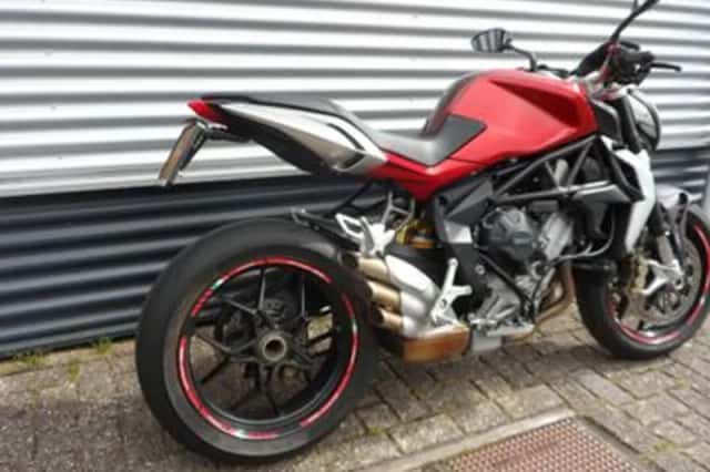 MV AGUSTA BRUTALE 800 (2015) thumbnail 4