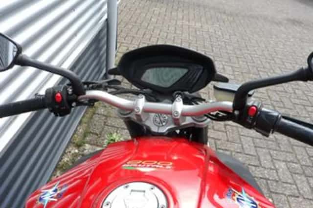 MV AGUSTA BRUTALE 800 (2015) thumbnail 5