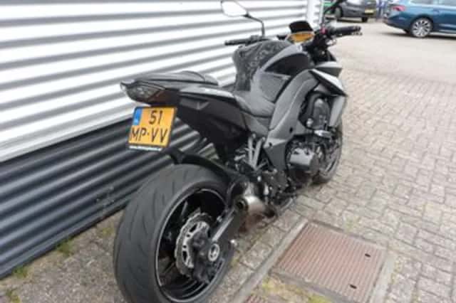 KAWASAKI Z1000 (2013) thumbnail 5