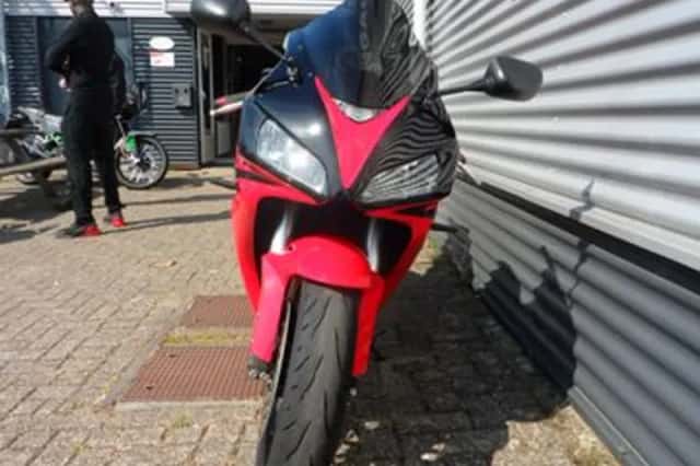 Honda CBR (2006) thumbnail 5