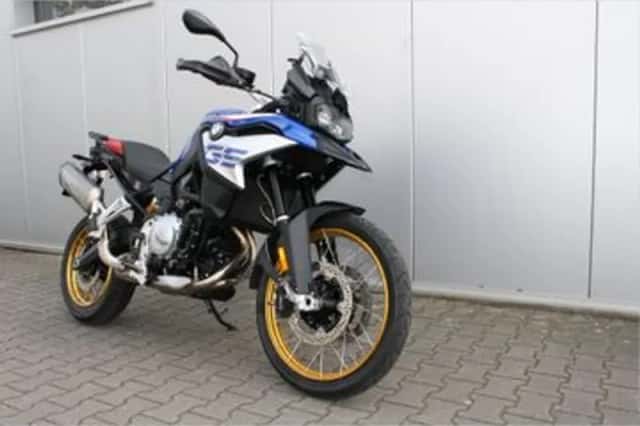BMW F (2022) thumbnail 2