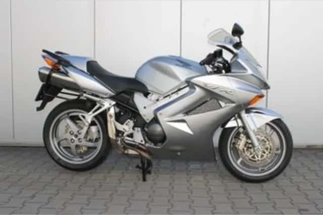 Honda VFR (2005) thumbnail 1