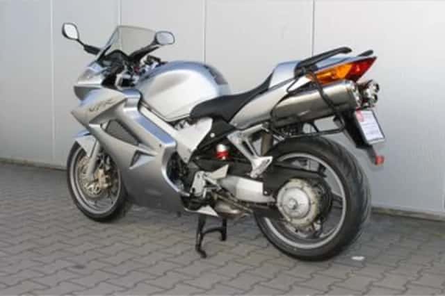 Honda VFR (2005) thumbnail 6