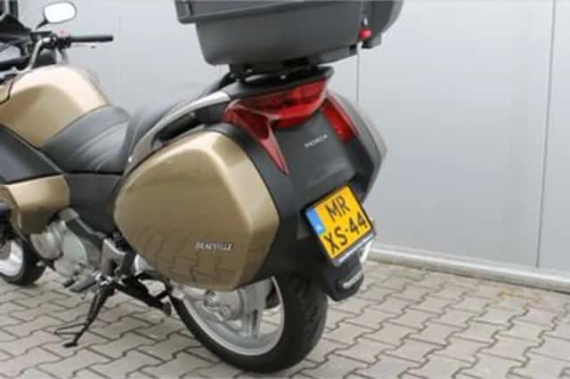 Honda NT (2006) thumbnail 6