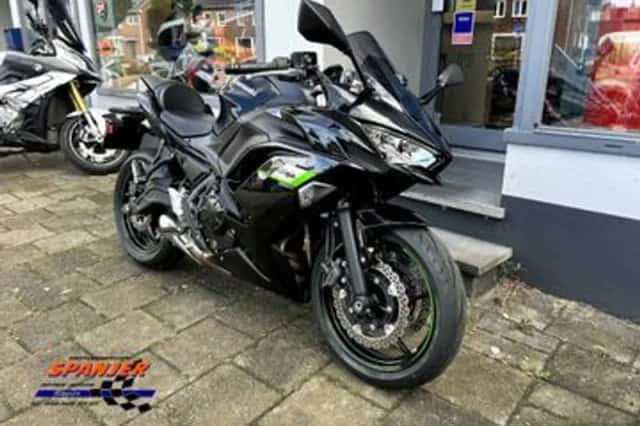 KAWASAKI NINJA (2025) thumbnail 2
