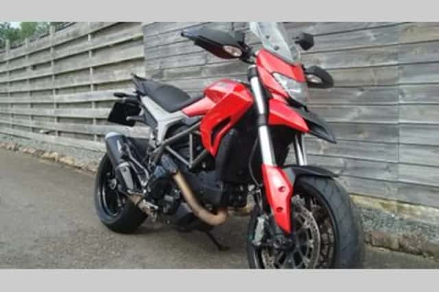 DUCATI HYPERSTRADA (2014) thumbnail 2