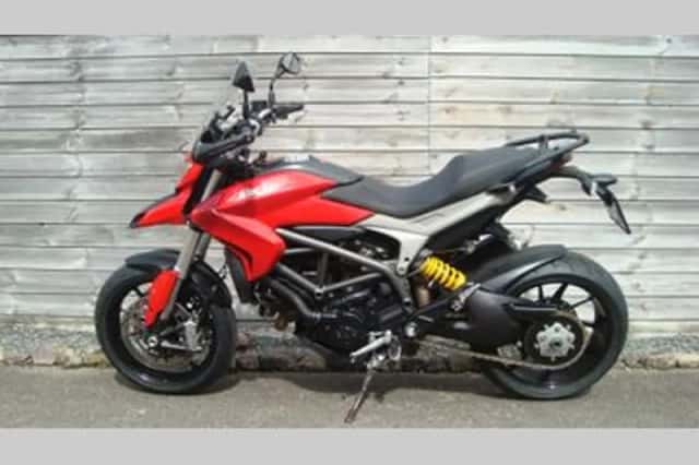 DUCATI HYPERSTRADA (2014) thumbnail 5