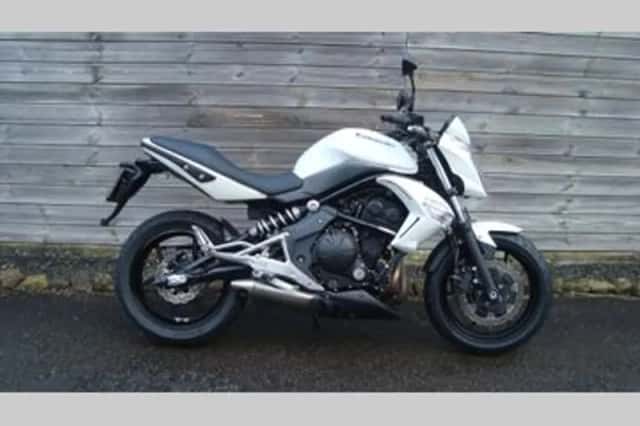KAWASAKI Er6n (2011) thumbnail 1